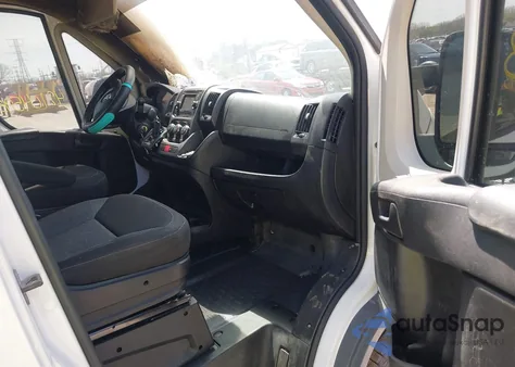 2015 Ram Promaster 1500 Low Roof z USA, uszkodzony, nr VIN 3C6TRVAGXFE507734